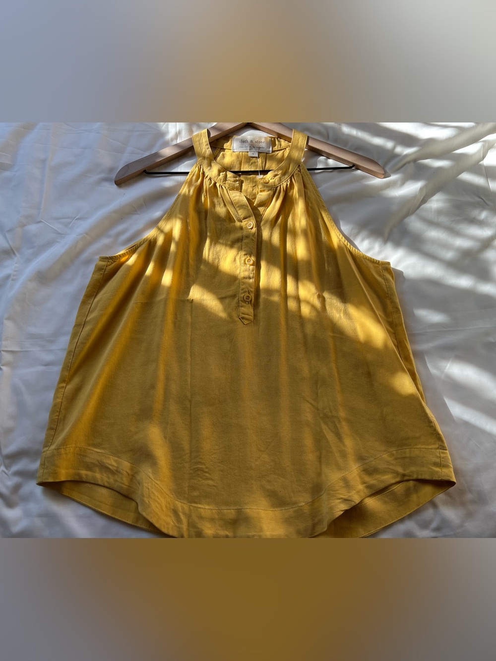 Cloth and Stone Sleeveless Halter Button-Front Top Size Small Mustard Yellow